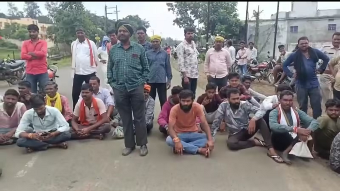 मध्य प्रदेश में खाद संकटकिसानों का प्रदर्शन तेज़यूरिया की कमी बनी बड़ी चुनौती