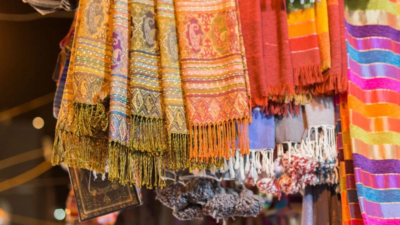 असली या नकली? महंगी पश्मीना शॉल खरीदने से पहले जान लें पहचान के आसान तरीके..