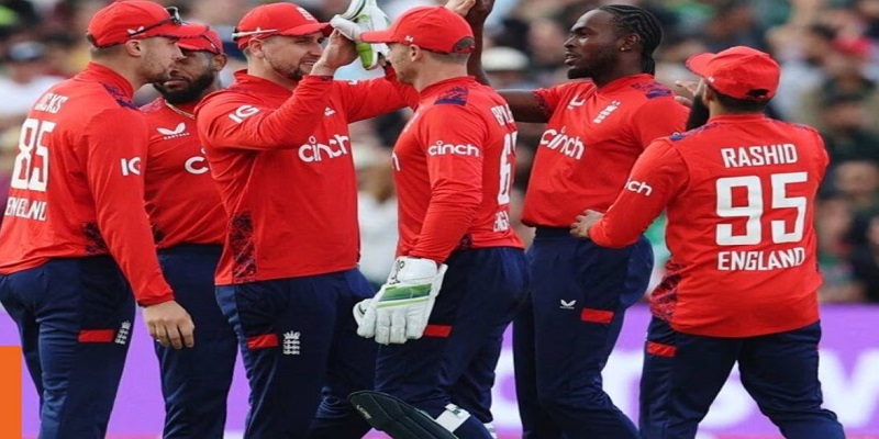 श्रीलंका की टीम को झटका, इंग्लैंड ने सीरीज में किया दबदबा कायम..