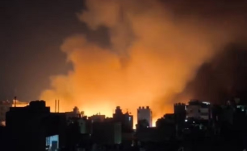 Delhi में मटियाला गांव के मछली बाजार में लगी भीषण आग… 400 झुग्गियां जलीं