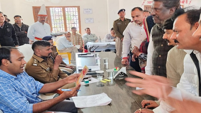 जनता की समस्याओं पर त्वरित कार्रवाई: कलेक्टर बोले- लापरवाही बर्दाश्त नहीं