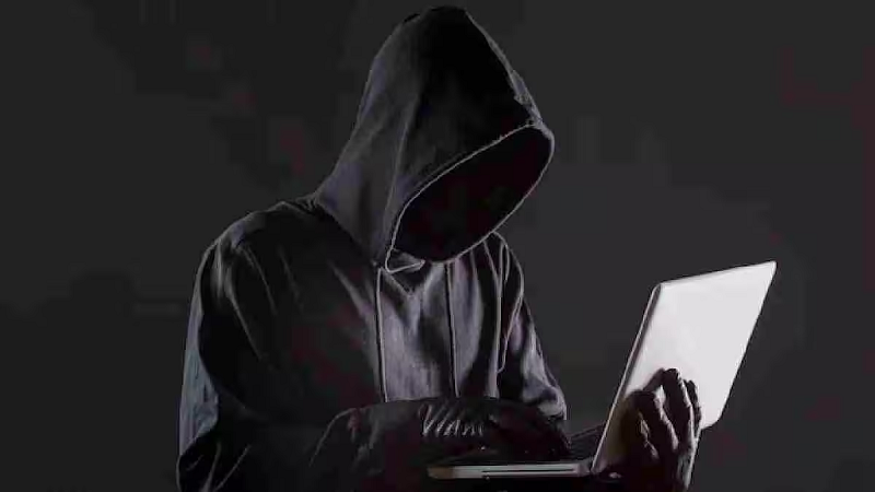 RTO ई-चालान बनकर आया साइबर ठगों का जाल: युवक के खाते से उड़ाए 2.12 लाख, मोबाइल हुआ हैंग