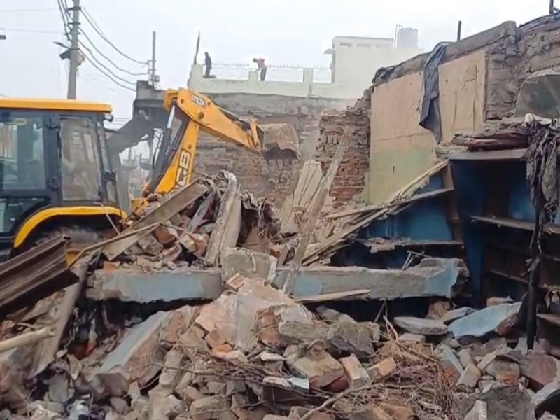 230 अधिकारियों की कार्रवाई बेअसर! हटाए गए कब्जे के बाद फिर बस गई टपरियां, वन भूमि पर दोबारा अतिक्रमण