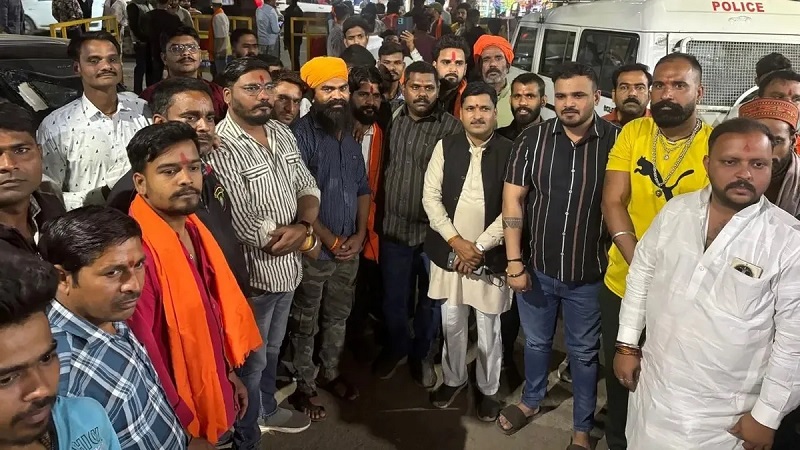 साध्वी रंजना विवाद ने पकड़ा तूल: मिसरोद में पाटीदार समाज का प्रदर्शन, ‘जिहादी’ कहने वालों पर कार्रवाई की मांग