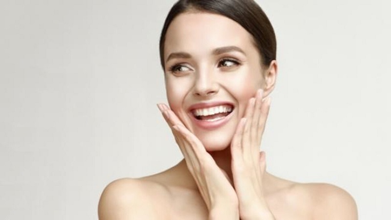 स्किन के जिद्दी दाग हटाना हुआ आसान! चेचक के निशानों के लिए ट्राय करें ये टिप्स