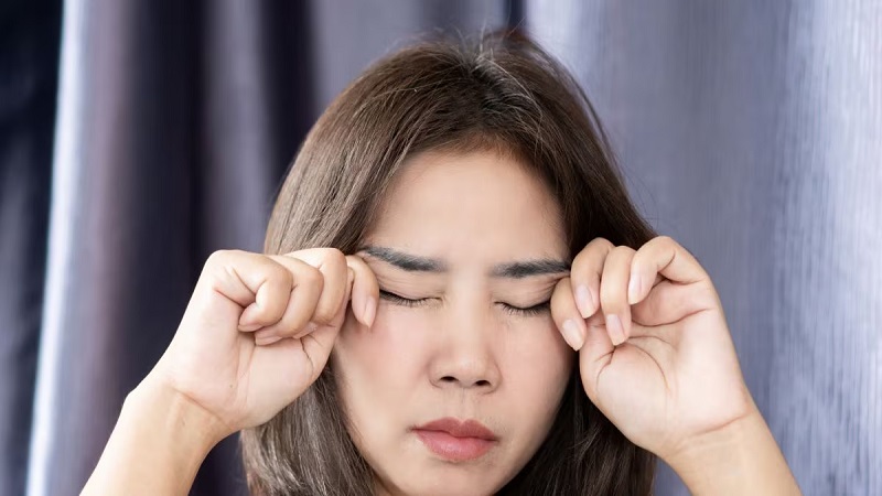 गर्मियों में आंखों की सुरक्षा: जानें आसान उपाय और एक्सरसाइज