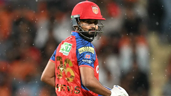 Shreyas Iyer पर BCCI का बड़ा एक्शन! लाखों का जुर्माना, क्या IPL से भी होगा बैन?