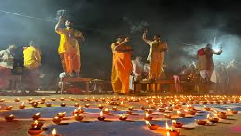 मंदिर में चक्कर लगाने का विज्ञान! क्लॉकवाइज प्रदक्षिणा के पीछे छिपा रहस्य