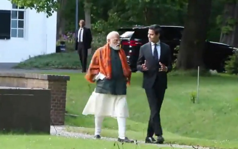 Europe Tour: नीदरलैंड में समकक्ष रॉब-शाही परिवार से मिले PM Modi…. अब जाएंगे स्वीडन