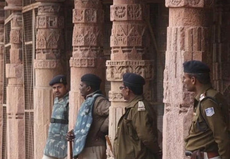 MP: भोजशाला मामले में HC बोला- ASI सर्वे की वीडियोग्राफी पर मुस्लिम पक्ष 3 दिन में दर्ज कराएं आपत्तियां