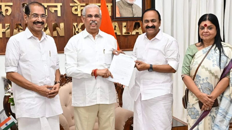 केरल में सत्ता परिवर्तन: वी.डी. सतीशन बने 13वें मुख्यमंत्री, 21 सदस्यीय मंत्रिमंडल ने ली शपथ
