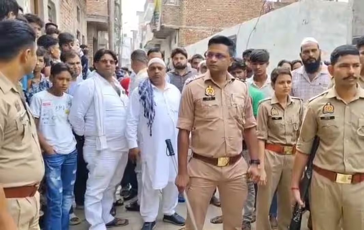 हापुड़ में प्रॉपर्टी डीलर की दिनदहाड़े हत्या से सनसनी, बीजेपी नेता समेत 8 पर केस दर्ज, एनकाउंटर की मांग पर अड़ी परिवार