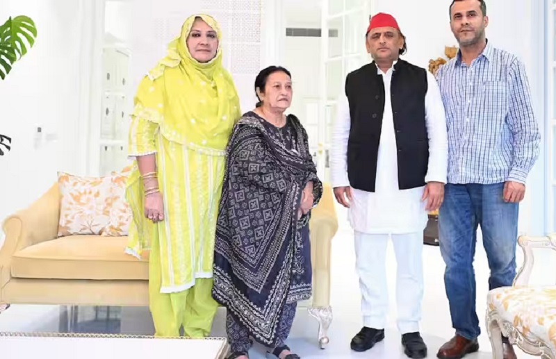 लखनऊ में आजम परिवार की अखिलेश यादव से मुलाकात, प्रतीक यादव के निधन पर जताया शोक