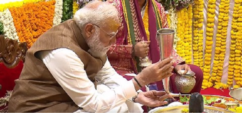 सोमनाथ मंदिर में भव्य आयोजन: पीएम मोदी की विशेष पूजा, 75 वर्ष पूरे होने पर भावुक संदेश
