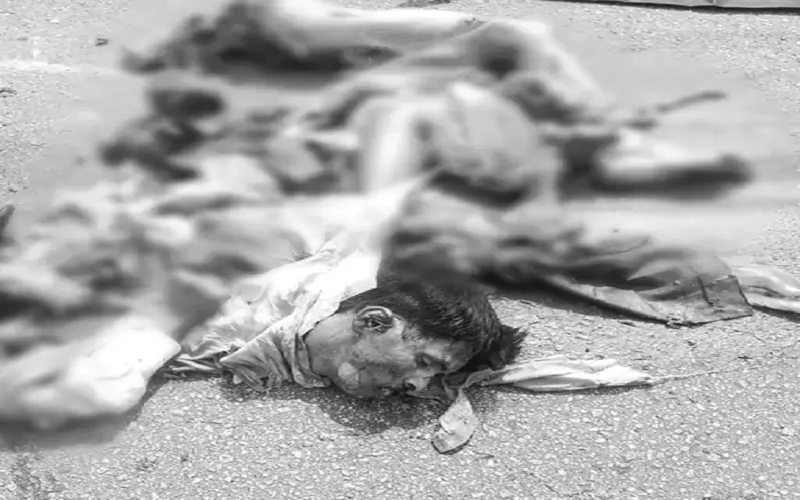 झांसी में रफ्तार का कहर: ट्रक ने चाचा-भतीजे को 100 मीटर तक घसीटा, सड़क पर बिखरे शव के टुकड़े, घर में मचा कोहराम