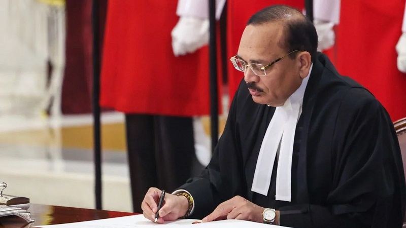 सुप्रीम कोर्ट में तीखी टिप्पणी से मचा विवाद, CJI सूर्यकांत ने युवाओं और एक्टिविस्ट्स पर कही बड़ी बात