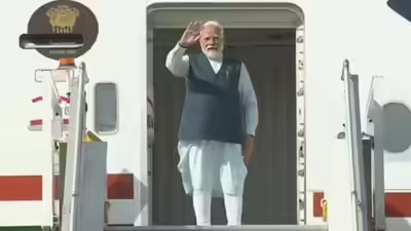 पीएम मोदी UAE दौरे पर रवाना, ऊर्जा और व्यापार समझौतों पर रहेगा फोकस