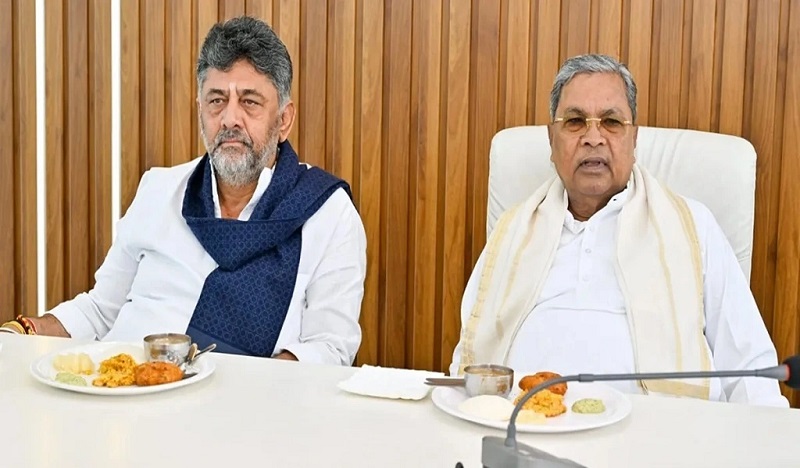 कर्नाटक सीएम पद परिवर्तन के बाद सिद्धारमैया की भूमिका पर बड़ा संकेत, कांग्रेस ने सक्रिय राजनीति में बनाए रखने का दिया संदेश