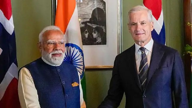 पश्चिमी मीडिया भारत को अब भी ‘सपेरों का देश’ क्यों दिखाता है? जानिए विवादों की पूरी कहानी