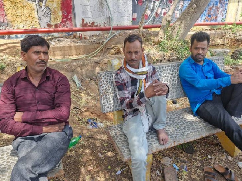झांसी में दर्दनाक हादसा: खाना खाने के बाद युवक ने लगाई फांसी, पत्नी ने देखा शव