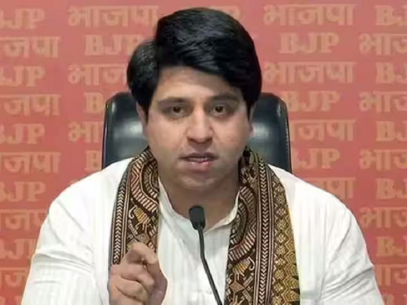 बंगाल कैबिनेट पर जाति विवाद के बीच शहजाद पूनावाला का तीखा बयान, बताया भारतीय और बंगाली पहचान सबसे ऊपर