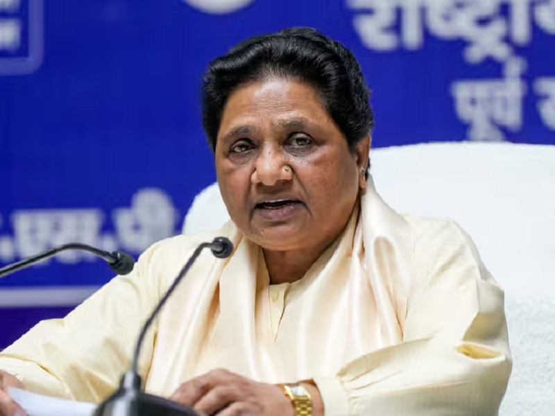 लखनऊ में बसपा बैठक: मायावती बोलीं-जनता का जीवन मुश्किल, संगठन मजबूत करने पर जोर
