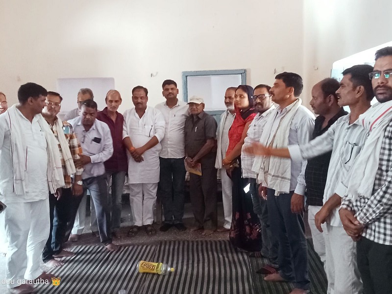गरौठा में नेशनल पत्रकार एसोसिएशन की बैठक संपन्न, मुन्ना यादव बने नगर अध्यक्ष; पत्रकारों की एकजुटता पर दिया जोर