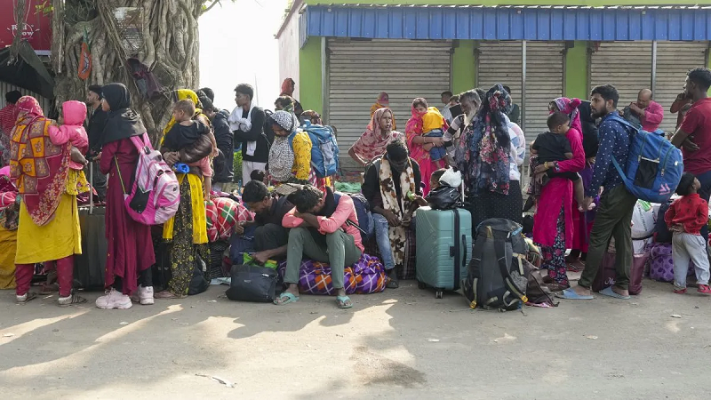 बंगाल में अवैध प्रवासियों पर सख्ती का असर, बॉर्डर चेकपोस्टों पर बढ़ी हलचल और लौटने की बढ़ी कोशिशें