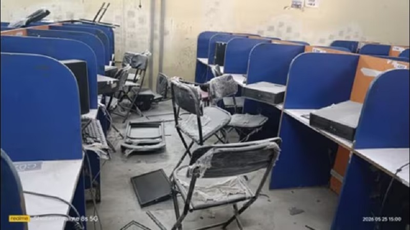 प्रयागराज में SSC परीक्षा के दौरान बवाल: सर्वर फेल होते ही छात्रों का हंगामा, कंप्यूटर-कुर्सियां तोड़ीं और हाईवे जाम