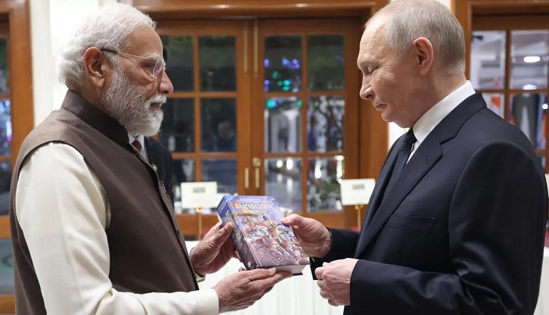 पीएम मोदी की गिफ्ट डिप्लोमेसी में सबसे खास बनी ‘भगवद गीता’, कई राष्ट्राध्यक्षों को उनकी भाषा में दी सौगात