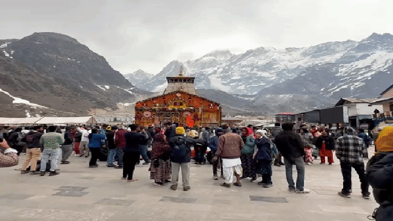 चारधाम यात्रा पर भारी पड़ रही ऊंचाई और गर्मी, 39 दिन में 105 श्रद्धालुओं की मौत