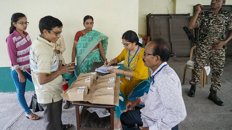कड़ी निगरानी में फलता सीट पर पुनर्मतदान, ईवीएम विवाद के बाद जनता की मजबूत भागीदारी, राजनीतिक मुकाबला हुआ रोचक