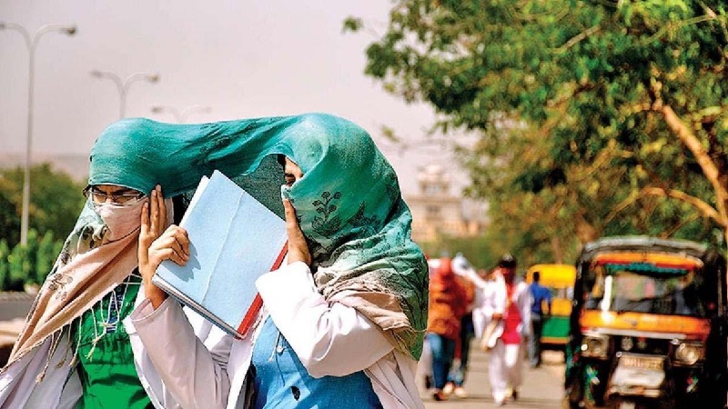 आग बरसाता आसमान: उत्तर भारत में भीषण गर्मी का कहर, पाकिस्तान से आने वाली लू बनी बड़ी वजह