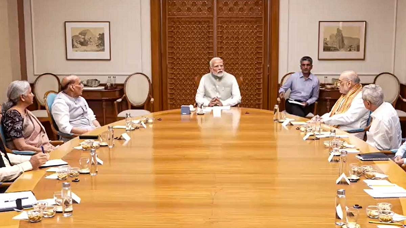 चार घंटे चली मोदी सरकार की बड़ी बैठक: विकसित भारत 2047, रिफॉर्म्स और वैश्विक संकट पर गहन मंथन