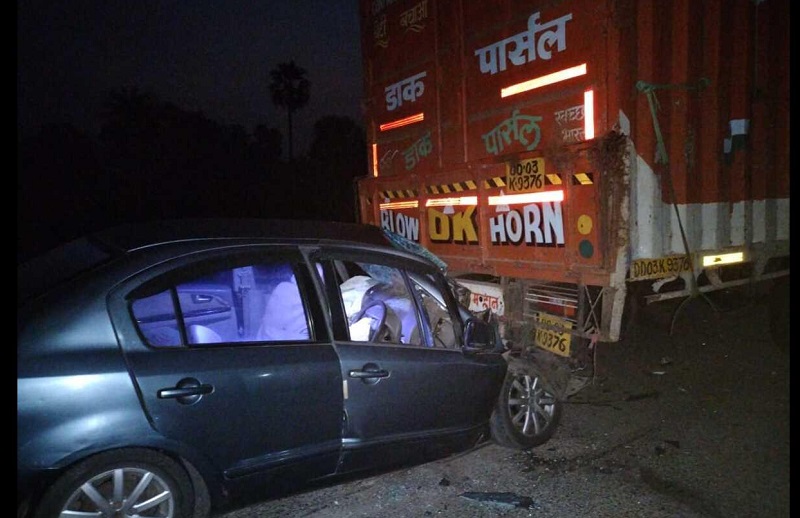 कलबुर्गी में बड़ा सड़क हादसा, कार-लॉरी भिड़ंत में पांच लोगों की दर्दनाक मौत से मचा कोहराम