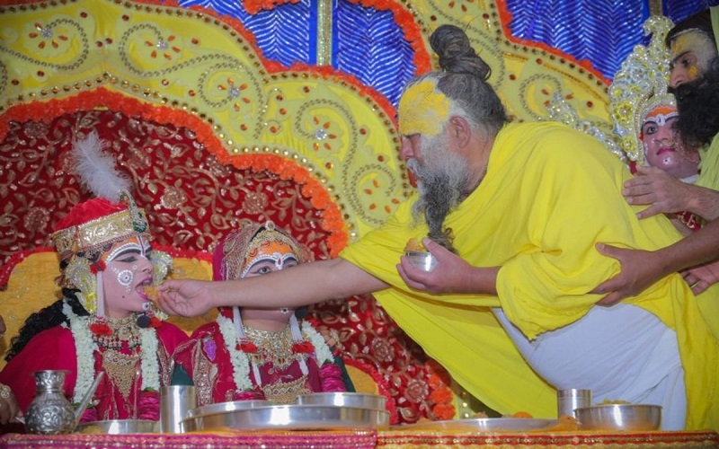 ब्रज को बनाओ पूरी तरह सात्विक, प्रेमानंद महाराज की योगी सरकार से बड़ी मांग; मांस-मदिरा बैन पर फिर छिड़ी बहस