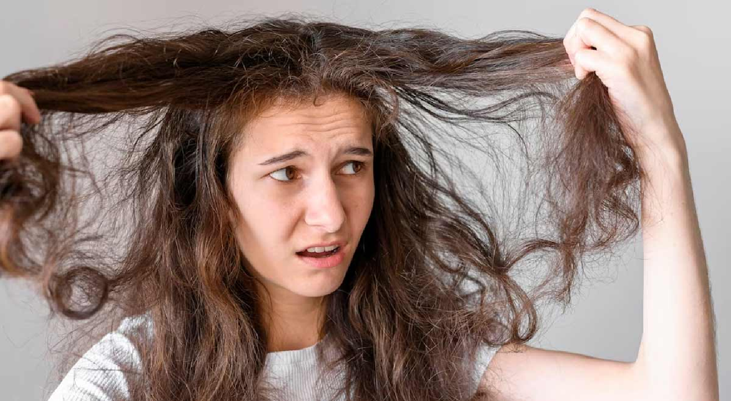 झाड़ू जैसे बेजान बालों के लिए घरेलू उपाय, मिल सकती है पार्लर जैसी चमक