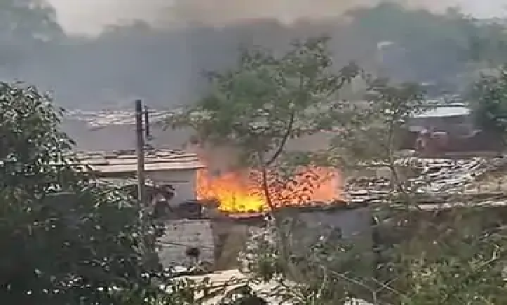 सूखाराजापुर में आग का कहर, ग्रामीणों की कोशिश के बावजूद नहीं बच सकीं भैंसें