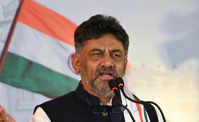 सीएम बनने से पहले डीके शिवकुमार को बड़ी राहत, कोर्ट ने दी विदेश यात्रा की मंजूरी