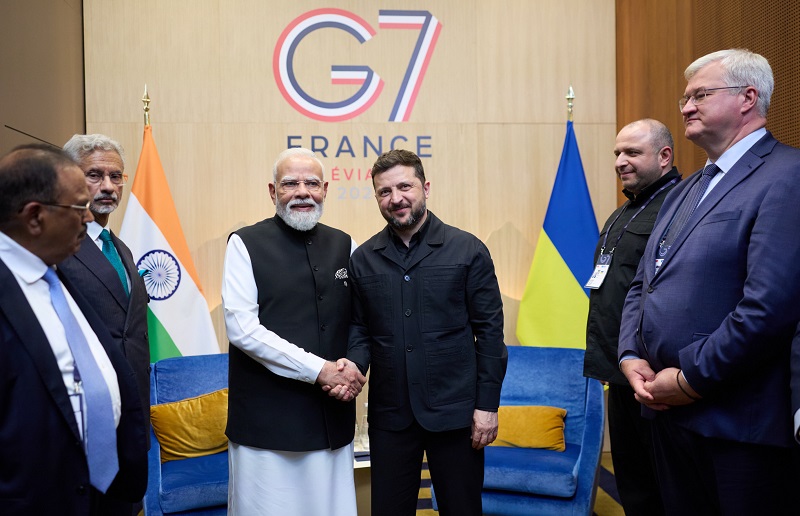 G7 समिट के दौरान जेलेस्की से मिले PM मोदी, बोले- भारत 'हमेशा शांति के पक्ष में रहेगा