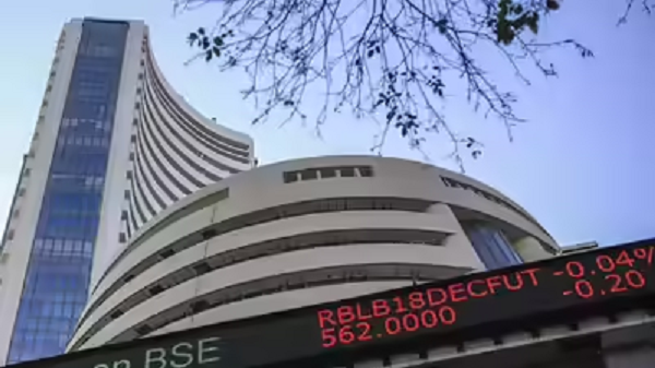 अमेरिका-ईरान तनाव से डगमगाया निवेशकों का भरोसा, तेल कीमतों में उछाल के बीच गिरावट के साथ खुले सेंसेक्स और निफ्टी