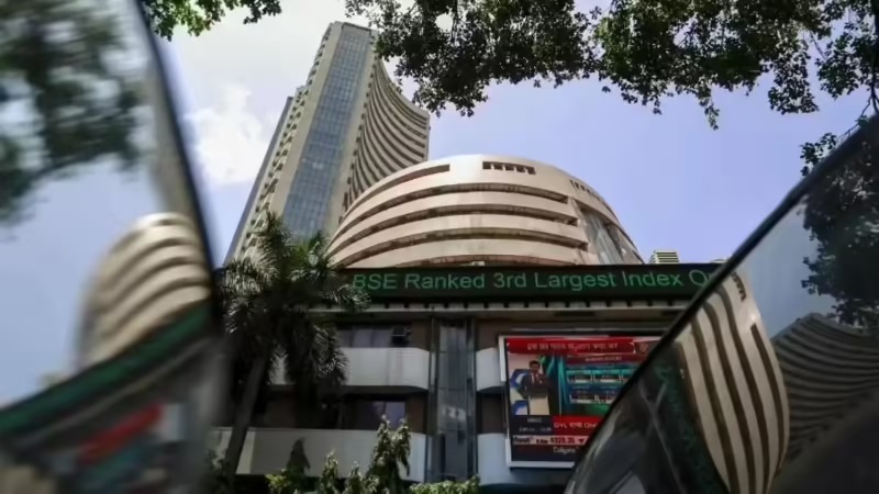 देश की शीर्ष कंपनियों के मार्केट वैल्यू में भारी उतार-चढ़ाव, ICICI बैंक सबसे आगे, रिलायंस-एचडीएफसी समेत कई दिग्गजों ने बढ़ाया बाजार पूंजीकरण