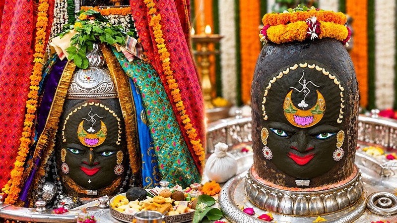 26 जून महाकाल भस्म आरती में त्रिपुंड और चंद्र से सजे भगवान महाकाल, दिव्य श्रृंगार और वैदिक अनुष्ठानों के बीच उमड़ा श्रद्धालुओं की आस्था का सैलाब