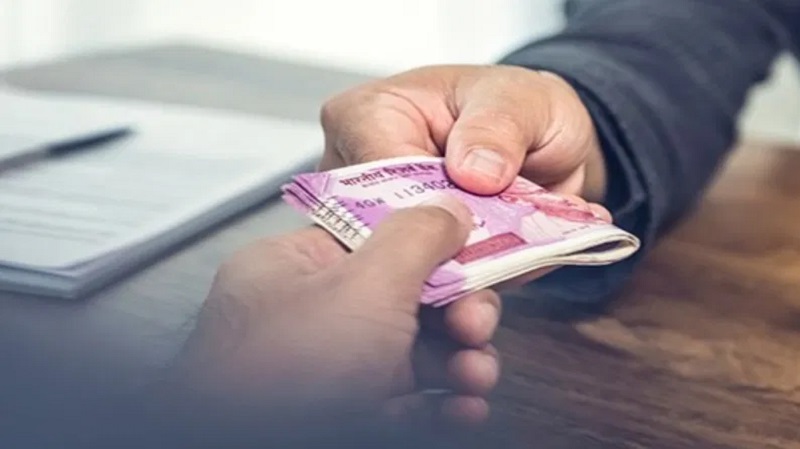एंटी करप्शन टीम की बड़ी कार्रवाई, रिश्वत लेते पकड़ा गया लम्भुआ तहसील का कानूनगो