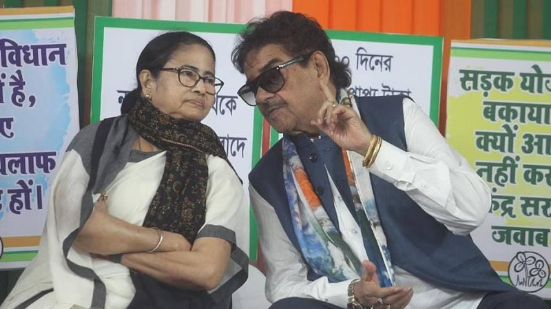 एनडीए में शामिल होने की खबरों को किया खारिज, शत्रुघ्न सिन्हा ने कहा- दीदी के साथ खड़ा हूं और रहूंगा