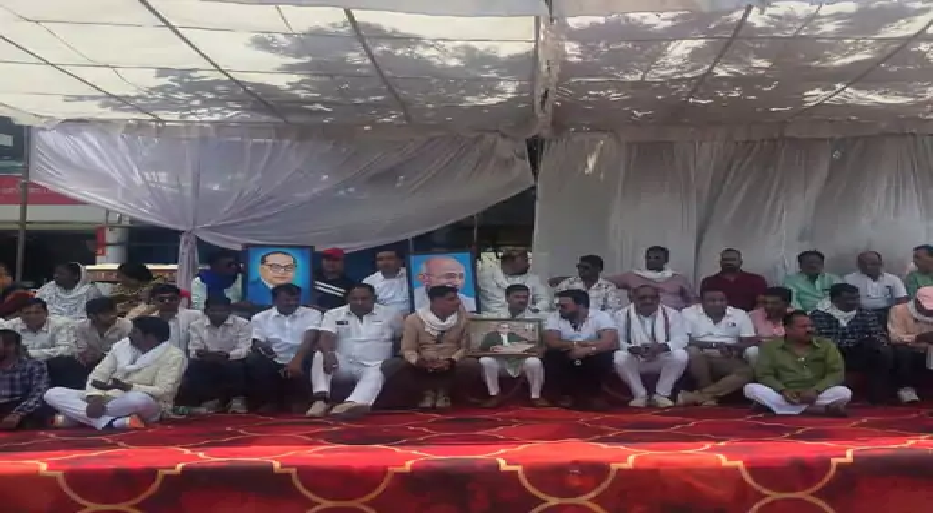 मीनाक्षी नटराजन का नामांकन निरस्त होने पर कांग्रेस का मौन सत्याग्रह, लोकतंत्र पर हमले का लगाया आरोप