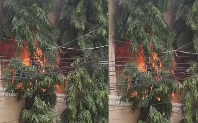 इंदौर: पॉश इलाके के बंगले में AC ब्लास्ट से भीषण आग, बड़ा हादसा टला