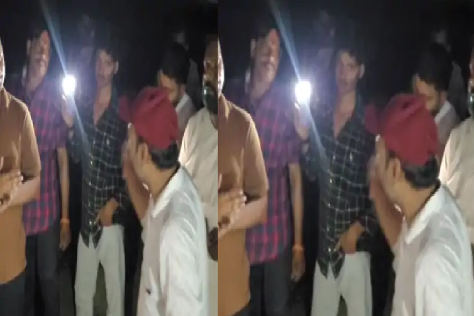 देवास में रास्ता विवाद से हंगामा: 400 परिवारों का चक्काजाम, बीमा रोड पर एक घंटे तक बाधित रहा ट्रैफिक