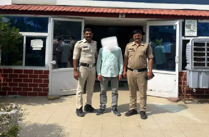 बकाया किराया मांगना पड़ा भारी, युवक पर चाकू से हमला; बचाव में आए परिजन भी घायल