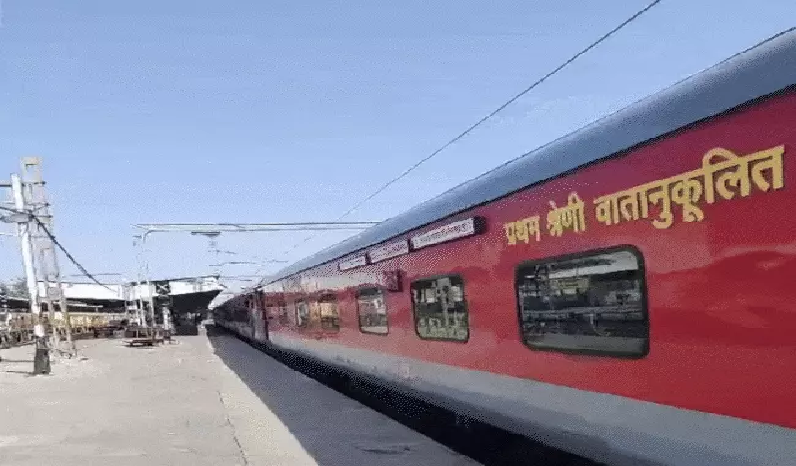 NEET-UG 2026 के लिए हाई अलर्ट: सेंटरों पर CCTV-जैमर, डॉक्टर और टाइम डिस्प्ले की व्यवस्था, छात्रों के लिए स्पेशल ट्रेन भी चलेगी